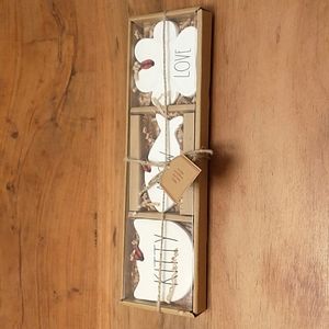 NIB//Rae Dunn ornament set Christmas